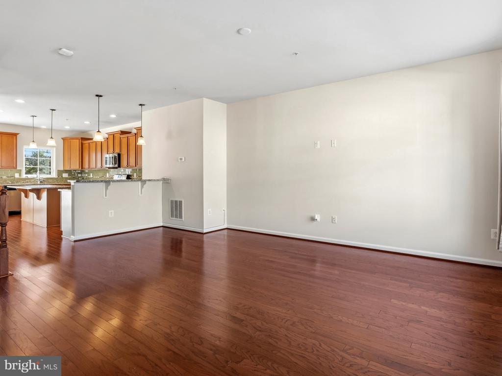 7711 GASTON PLACE