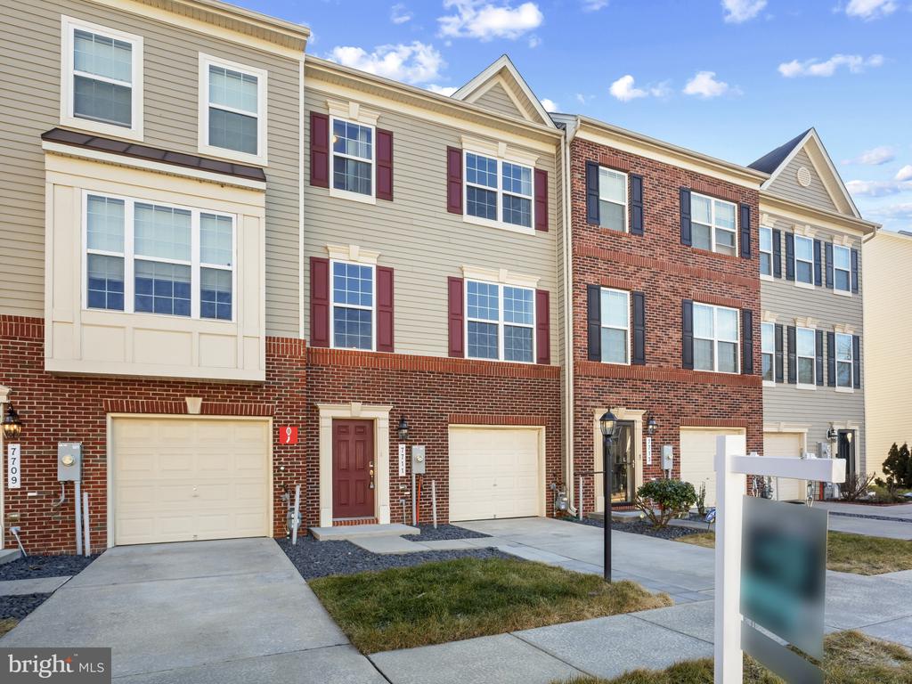 7711 GASTON PLACE