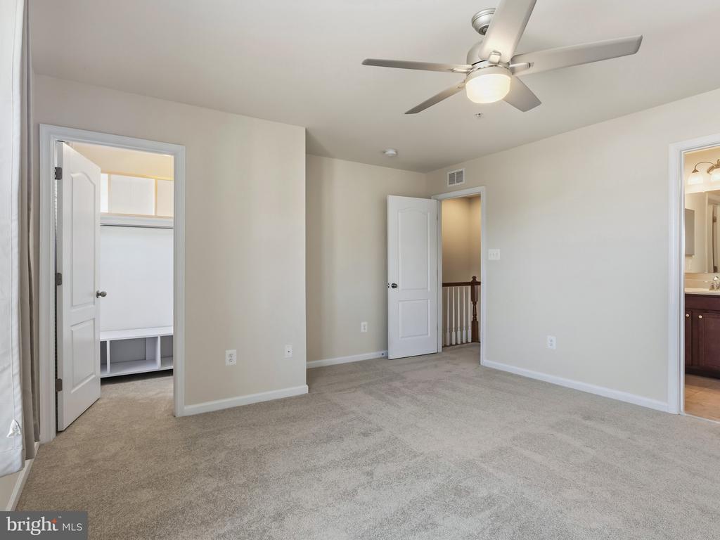7711 GASTON PLACE