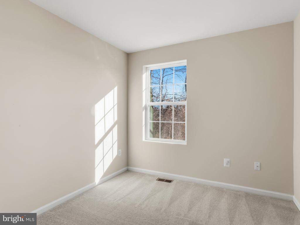 7711 GASTON PLACE