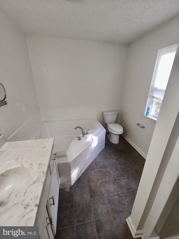 538 CHISHOLM TRL