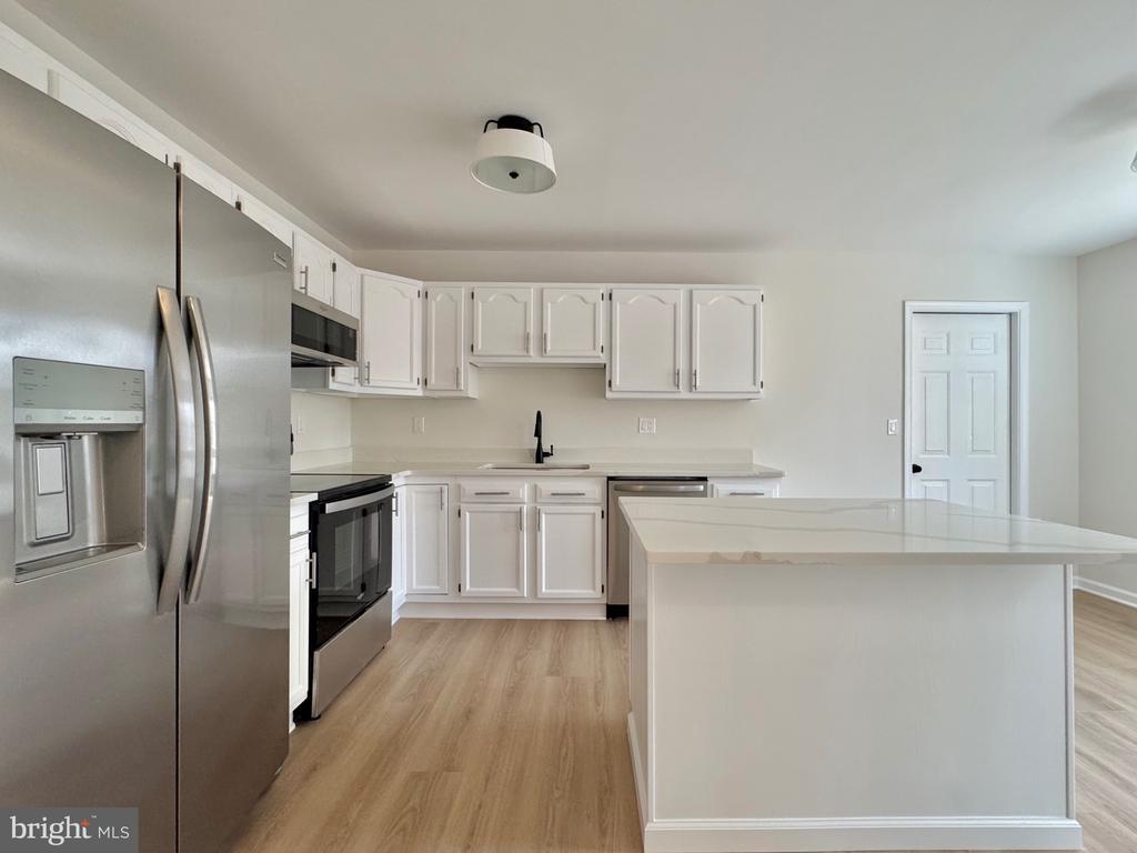 640 SANTA FE TRAIL