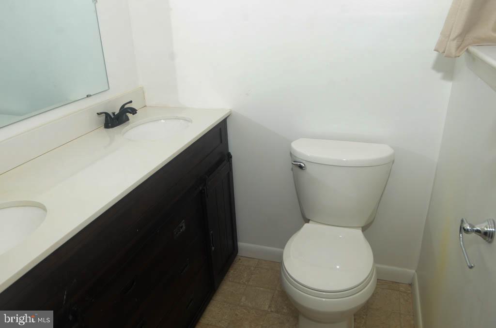 12109 Catalina Dr