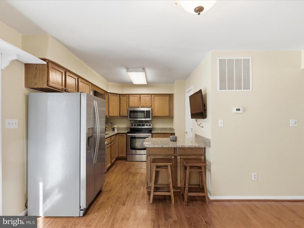 496 TWIN COVE