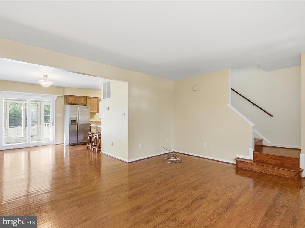 496 TWIN COVE
