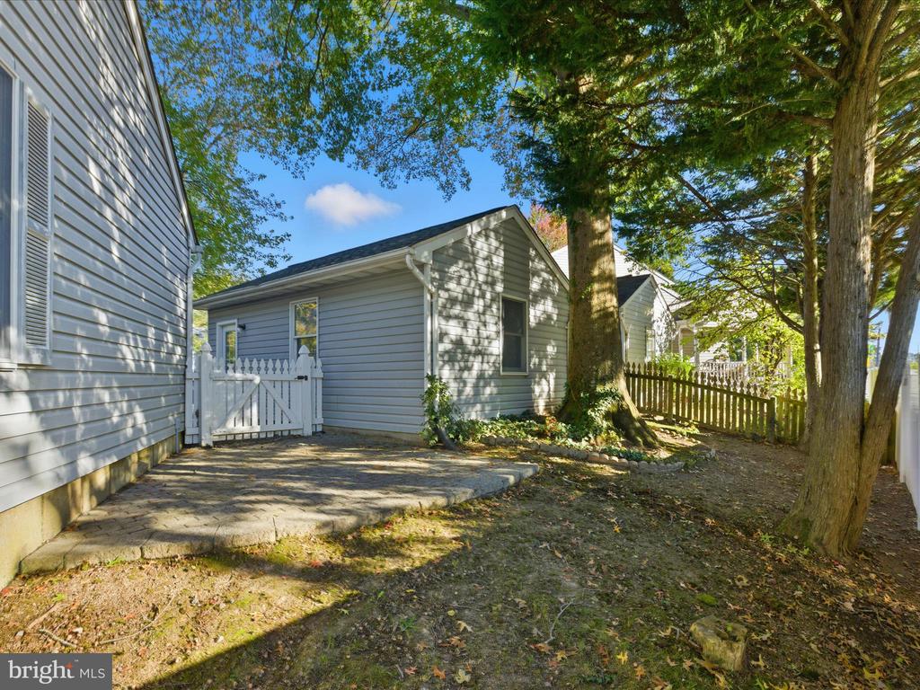496 TWIN COVE