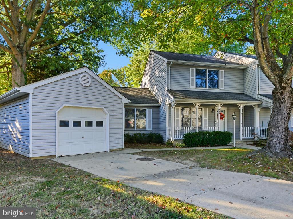 496 TWIN COVE