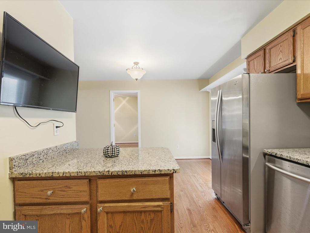 496 TWIN COVE