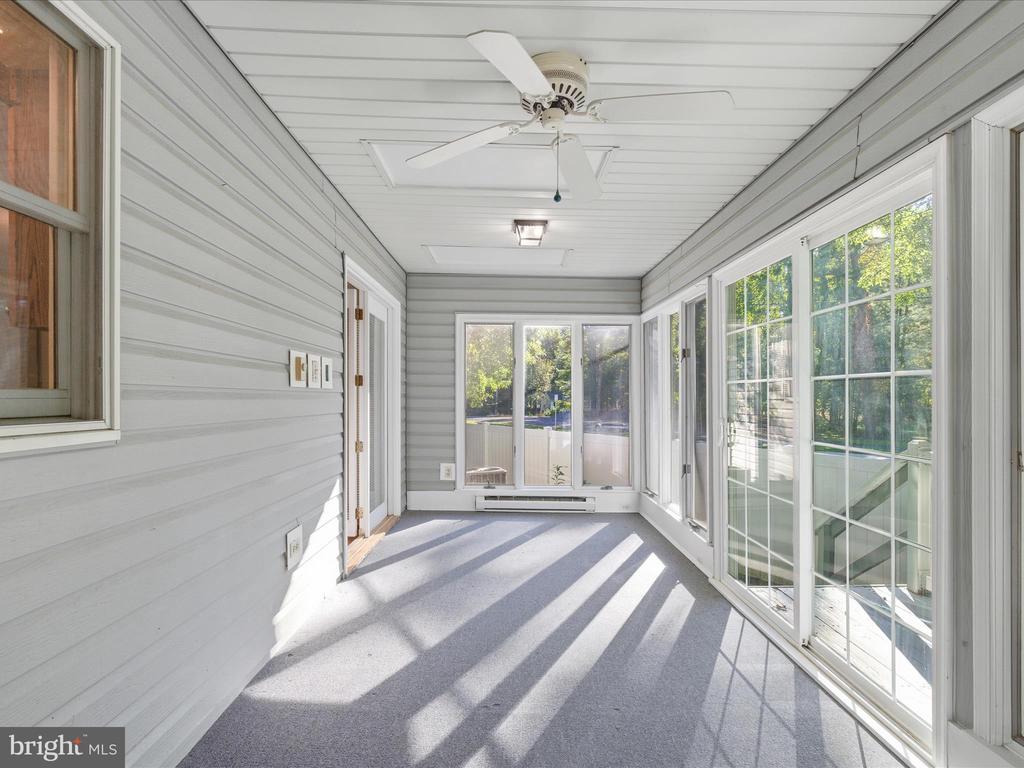 496 TWIN COVE