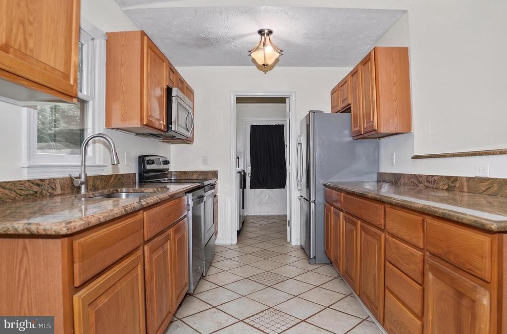 12846 HOMESTEAD LANE