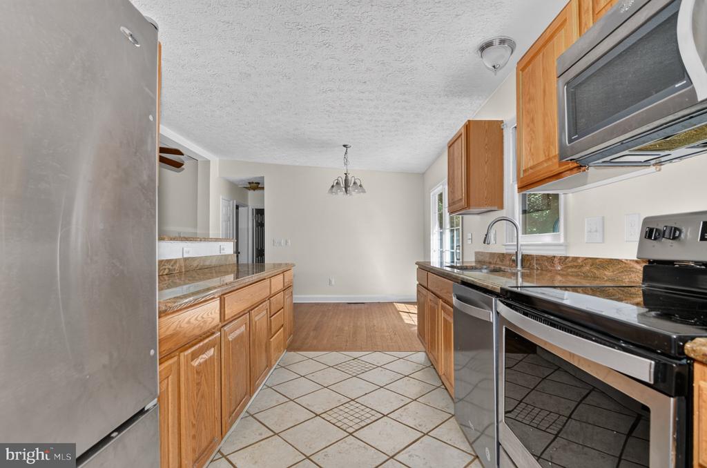 12846 HOMESTEAD LANE
