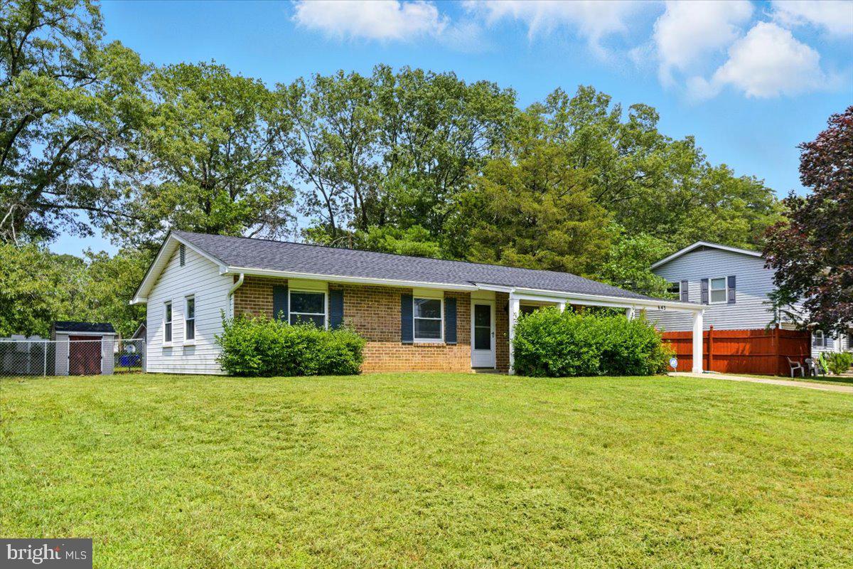643 UNIVERSITY DR