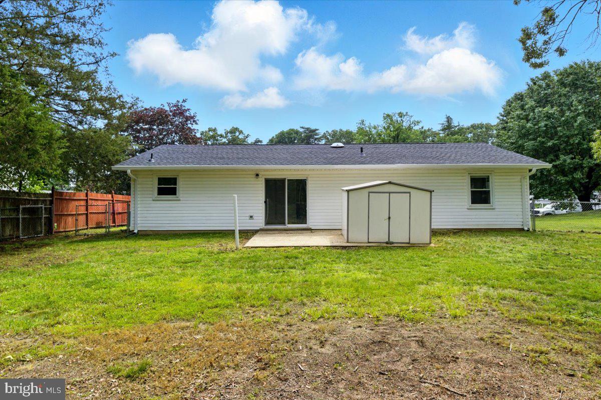 643 UNIVERSITY DR