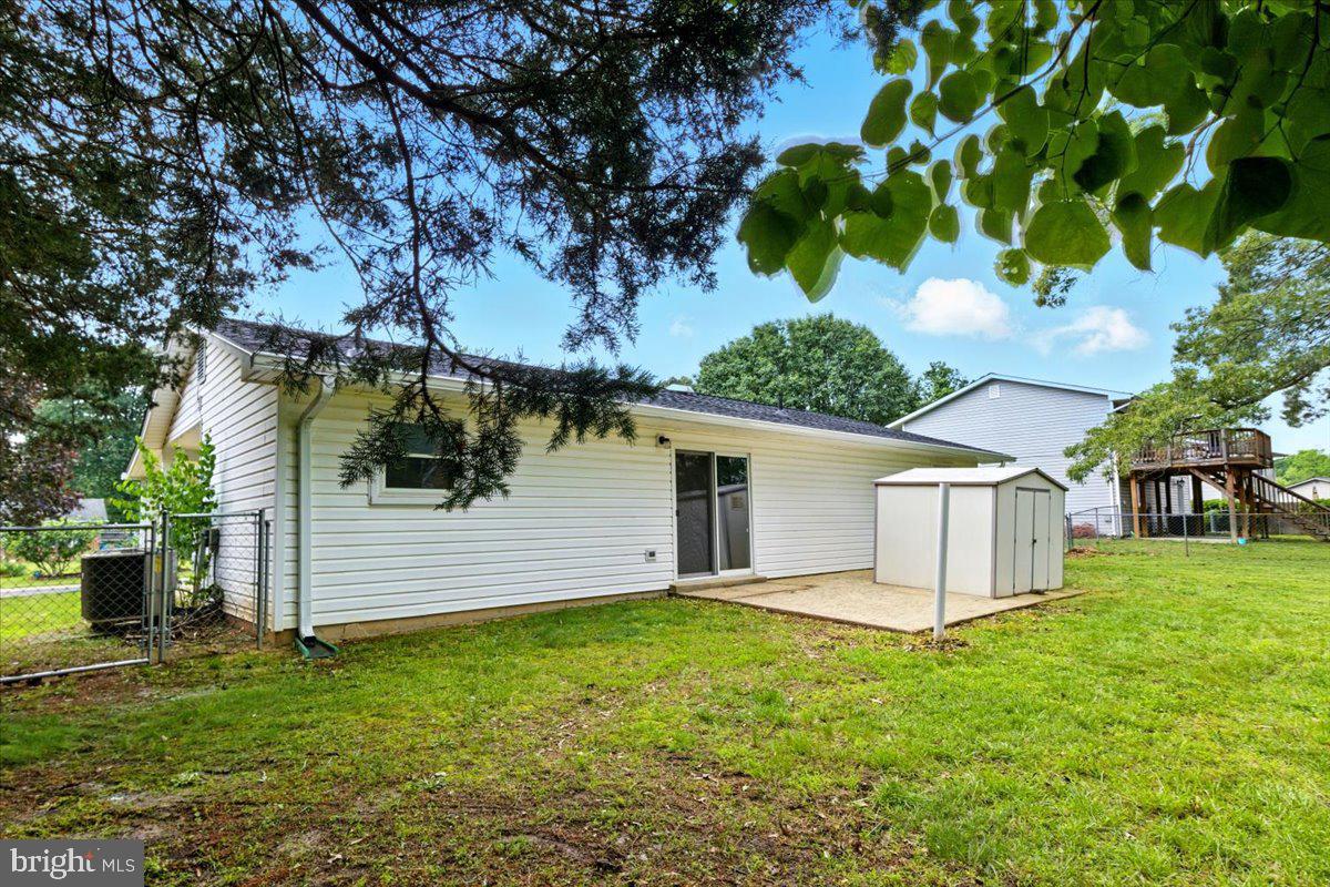 643 UNIVERSITY DR