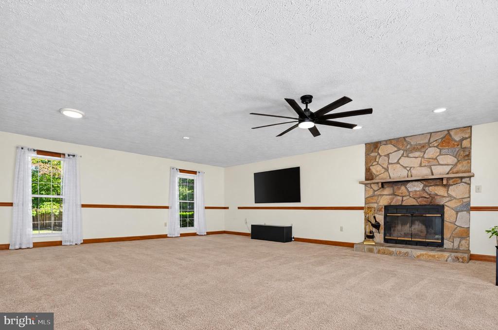6570 HORSESHOE DRIVE