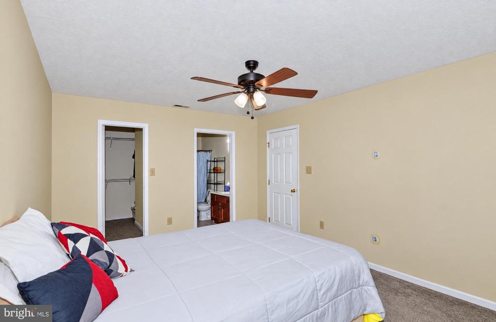 6570 HORSESHOE DRIVE
