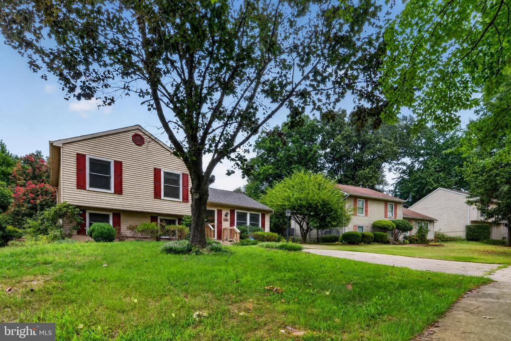 6408 TIFFANY COURT
