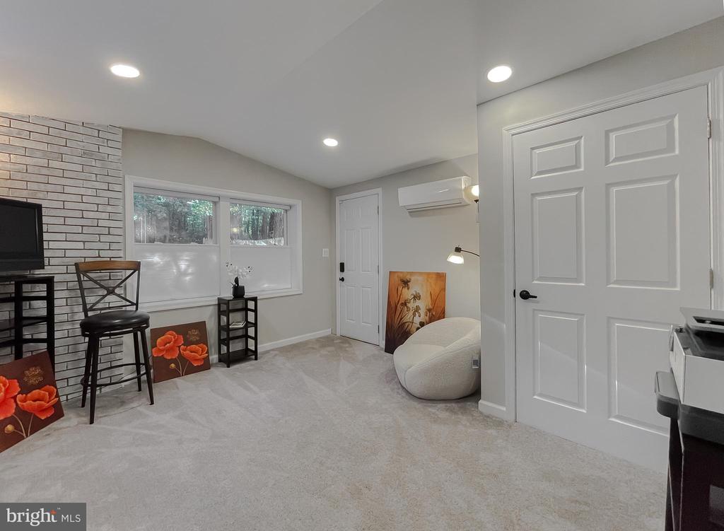 45351 Drayden Rd
