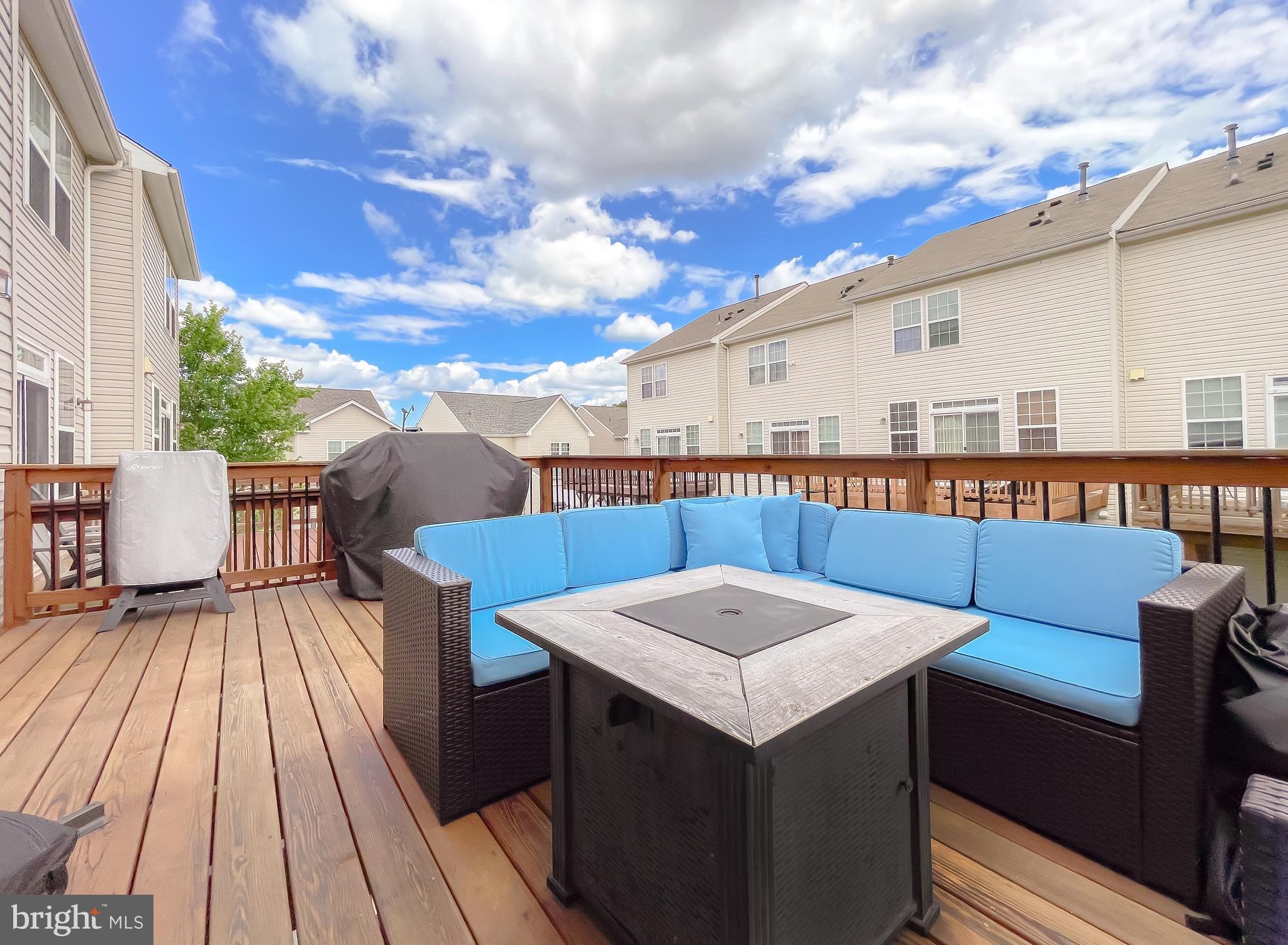 44562 River Otter Dr