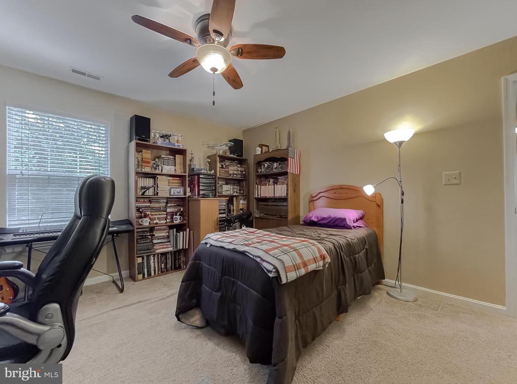 20990 Woodmere Dr
