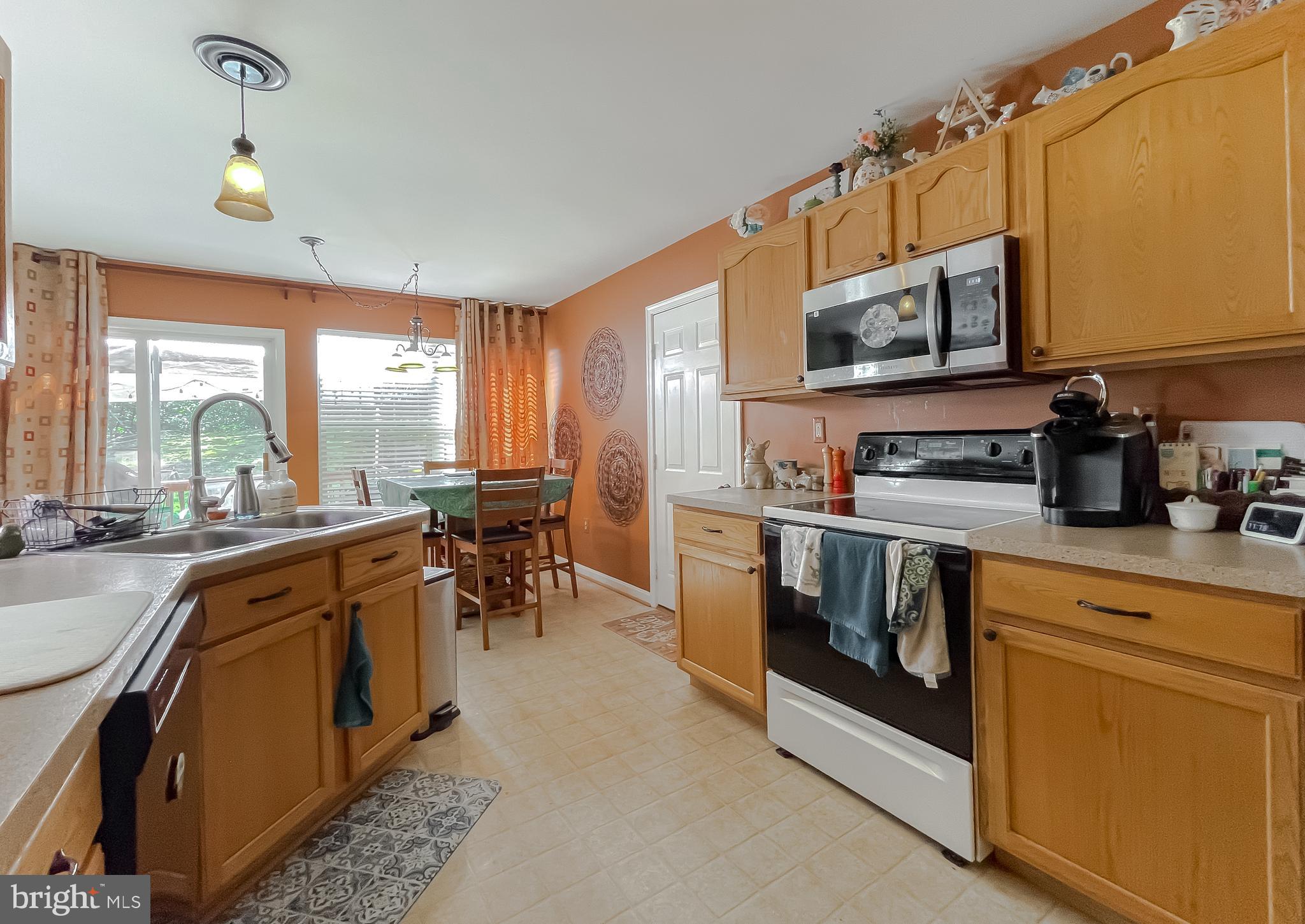 20990 Woodmere Dr