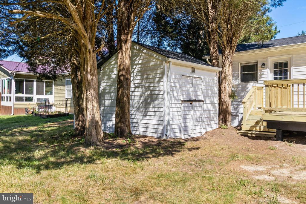 22642 MILL CREEK DRIVE