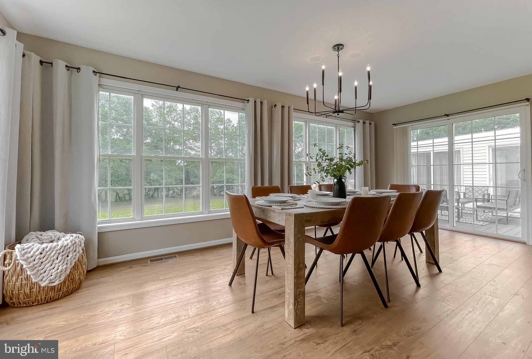 49685 Buzzs Marina Way