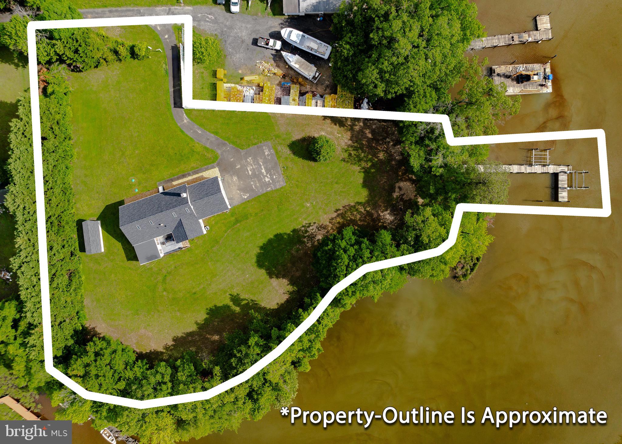 49685 Buzzs Marina Way