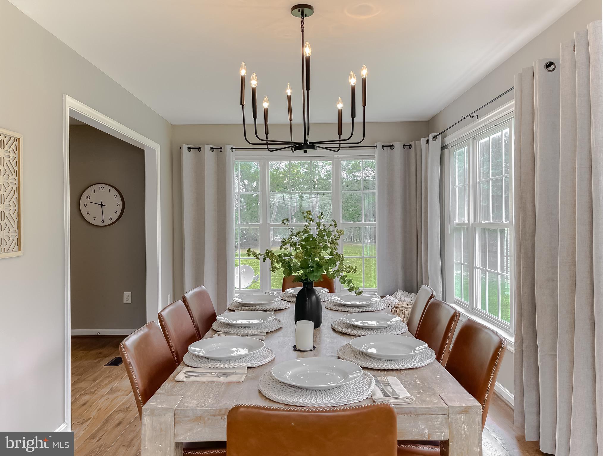 49685 Buzzs Marina Way