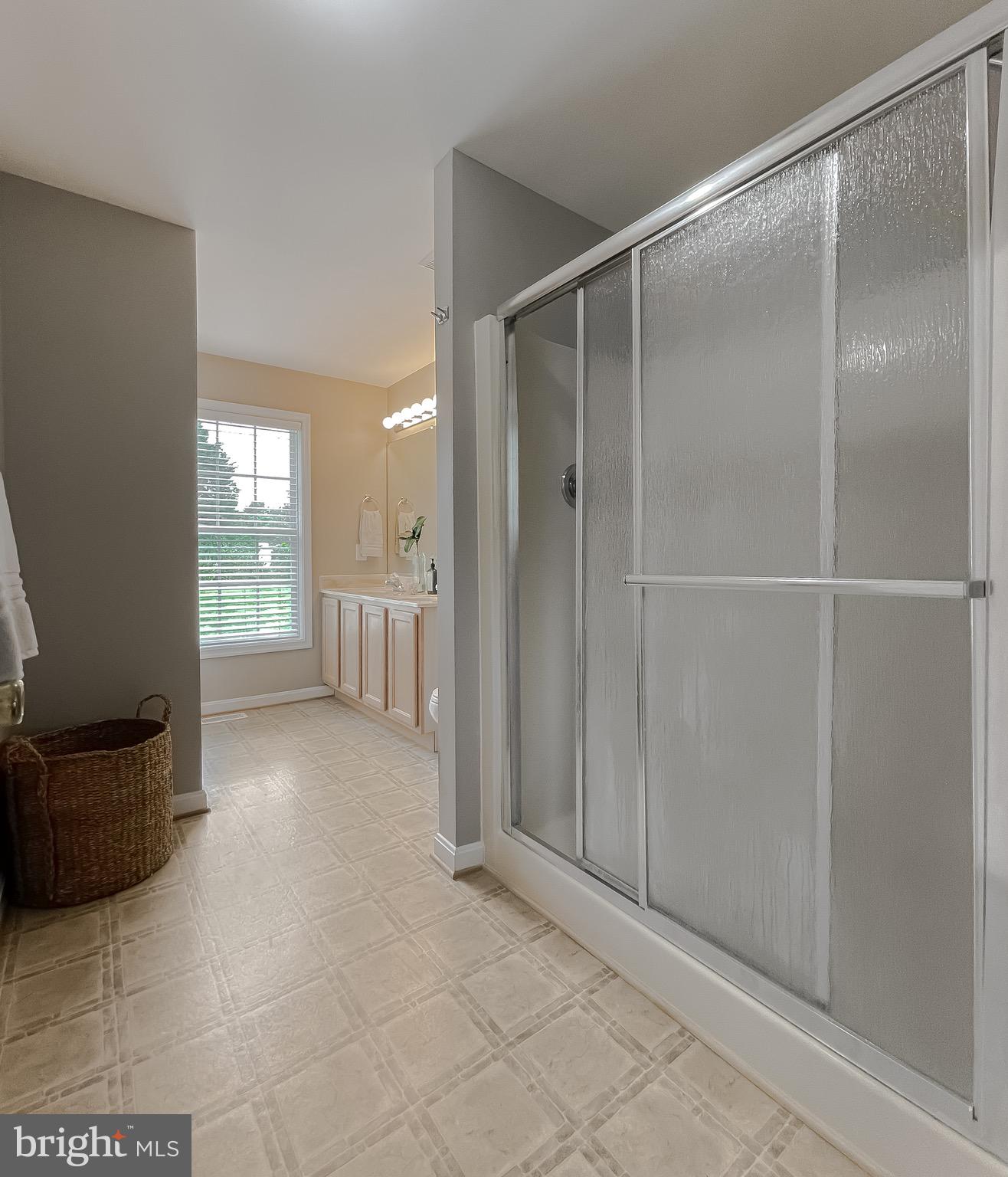 49685 Buzzs Marina Way