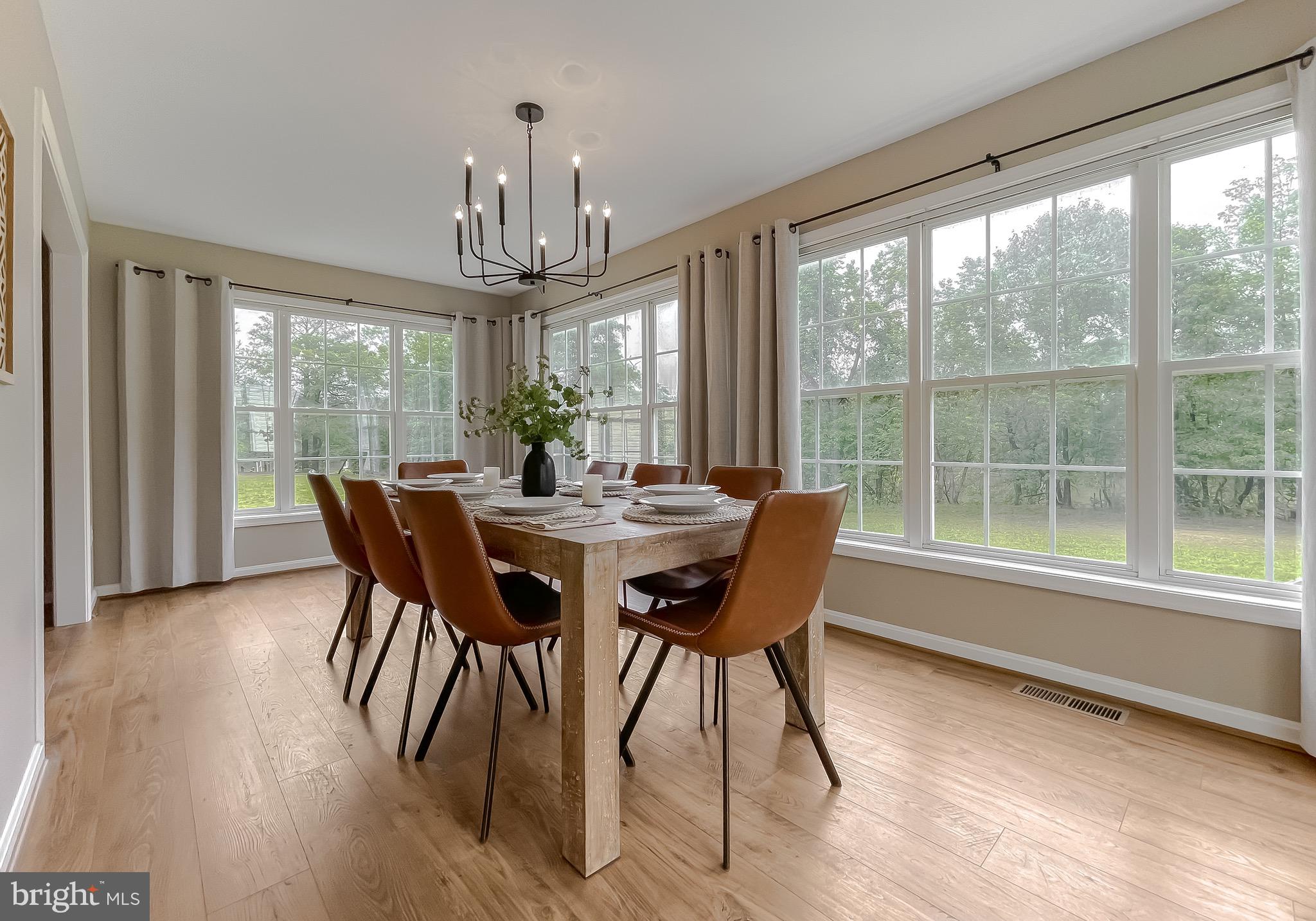 49685 Buzzs Marina Way