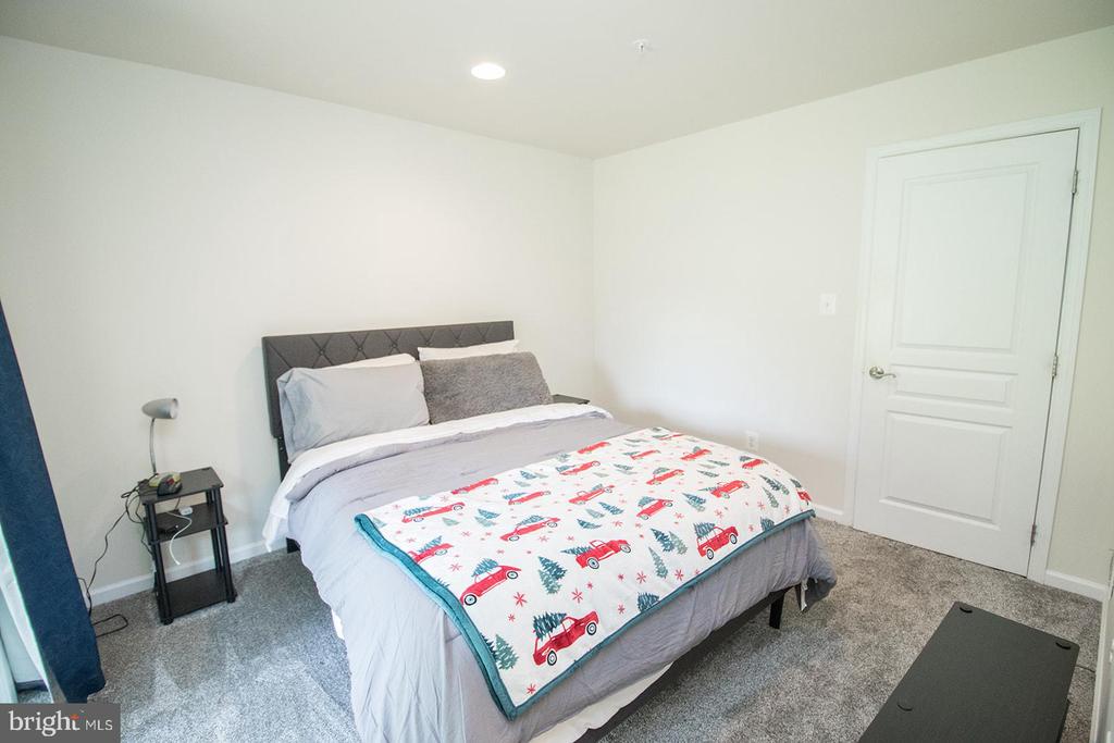 23098 FOXGLOVE WAY