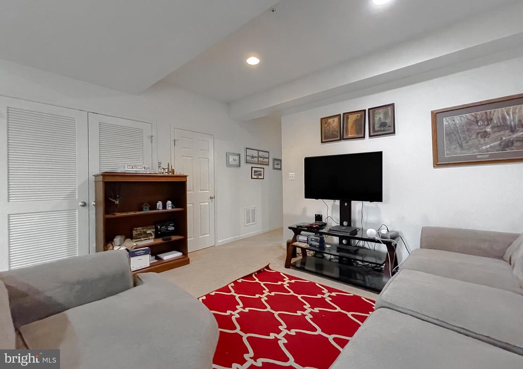 22288 SCOTT CIRCLE