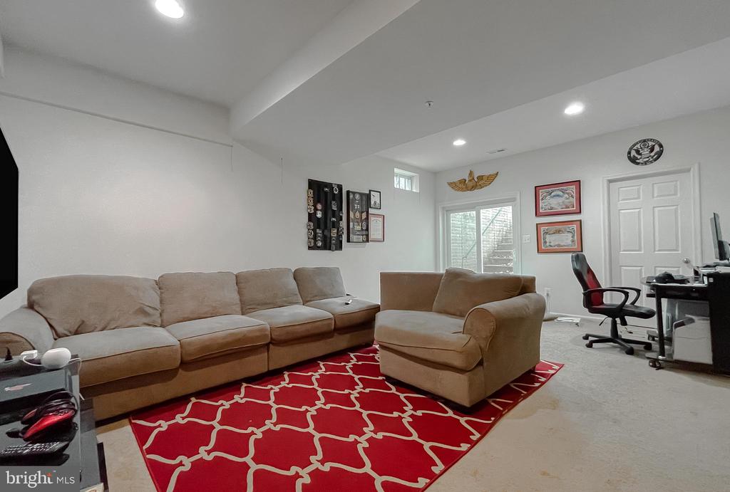22288 SCOTT CIRCLE