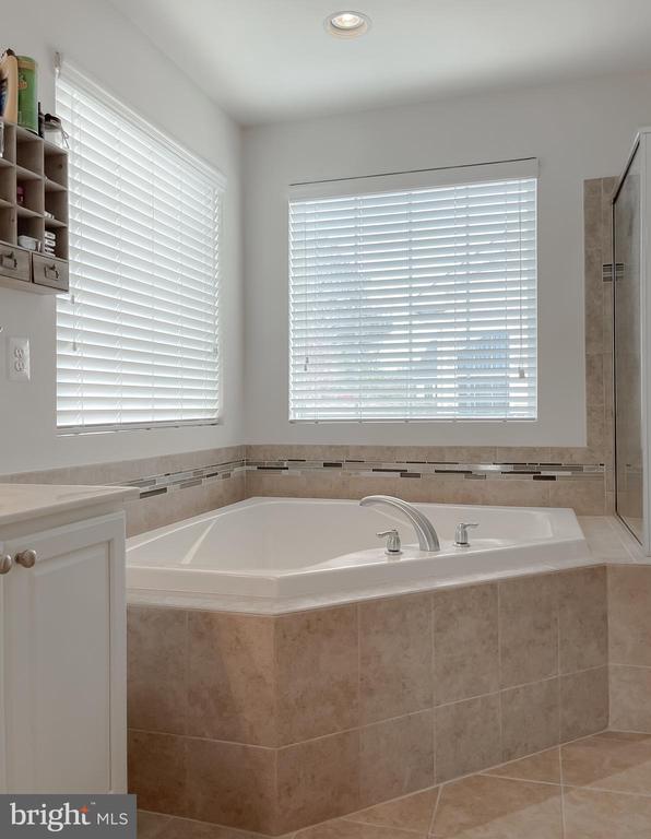 22288 SCOTT CIRCLE
