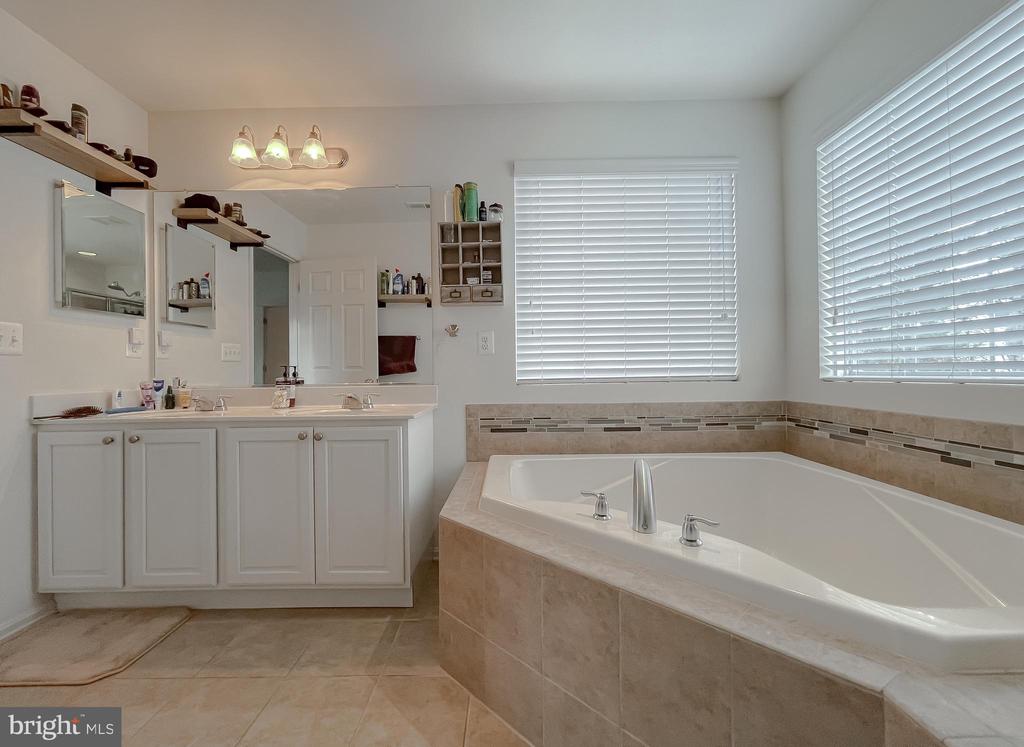 22288 SCOTT CIRCLE
