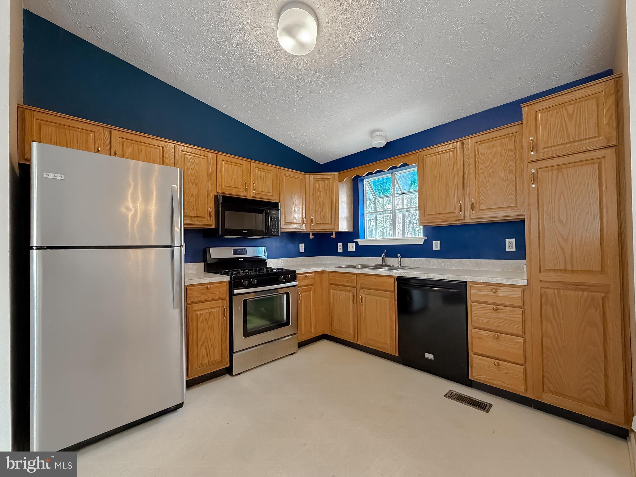 45848 MEADOWLARK DRIVE