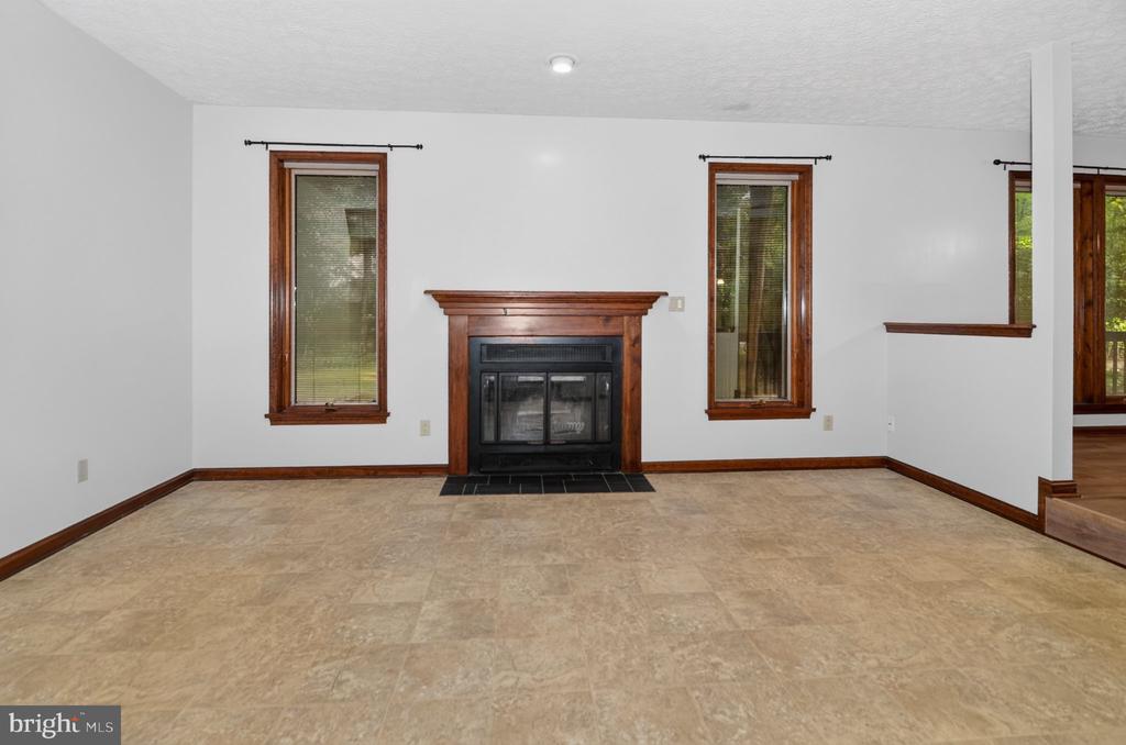 44550 WHITE PINE COURT