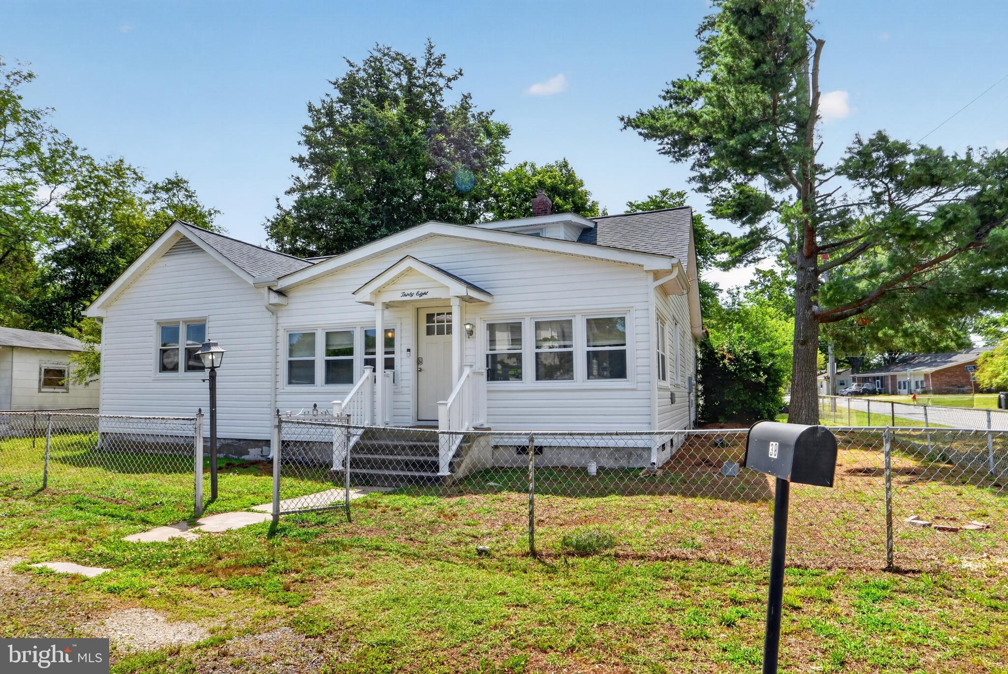 38 4TH STREET