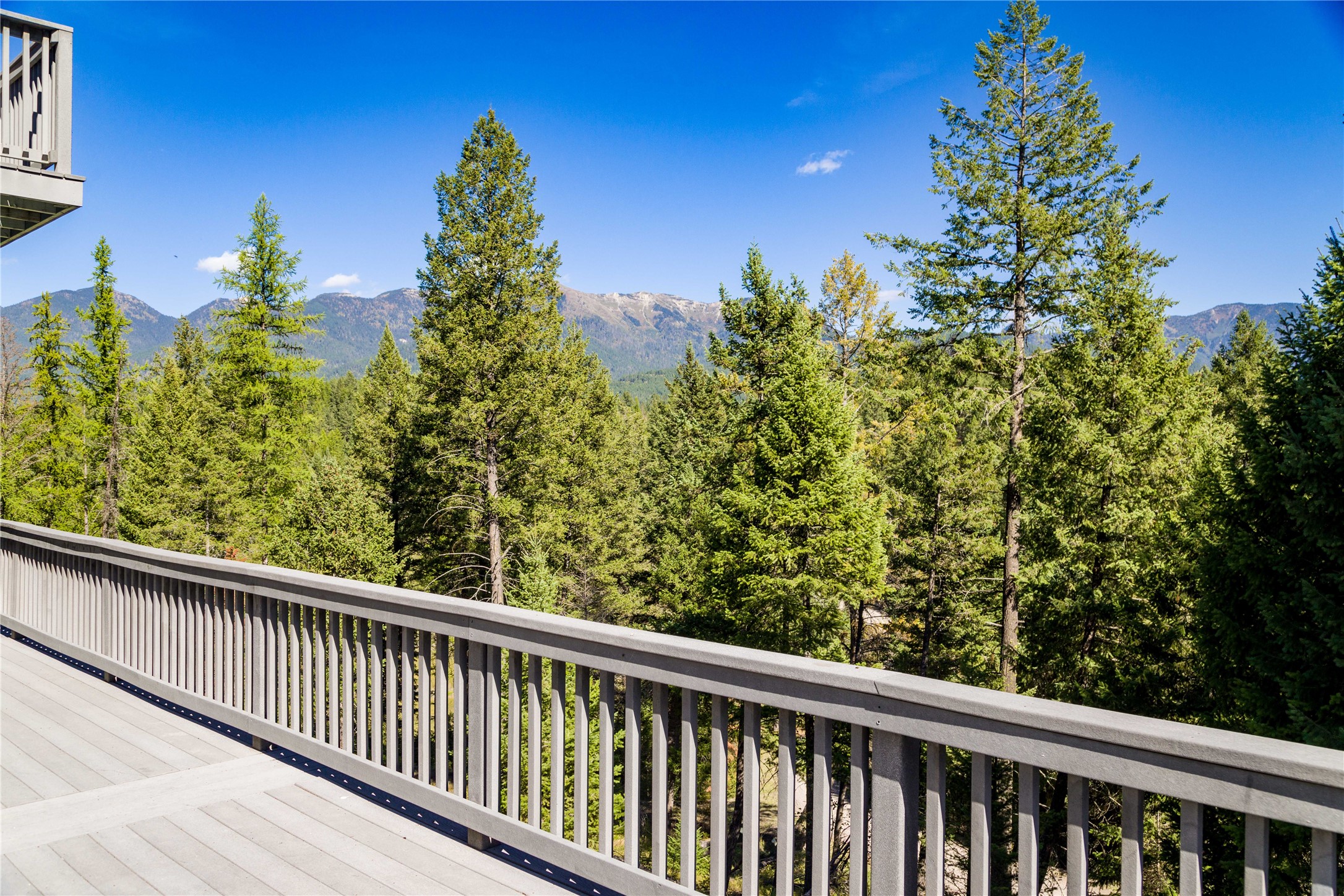 461 S Many Lakes Drive