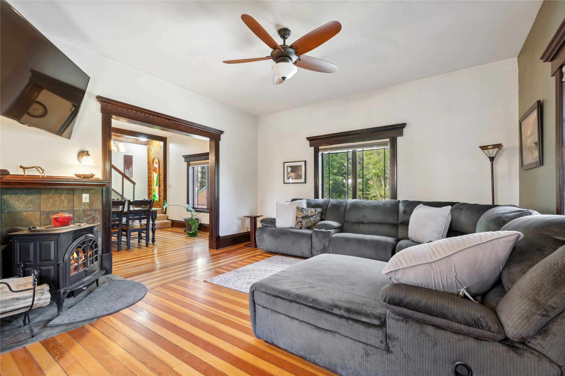 2033 Lion Mountain Road