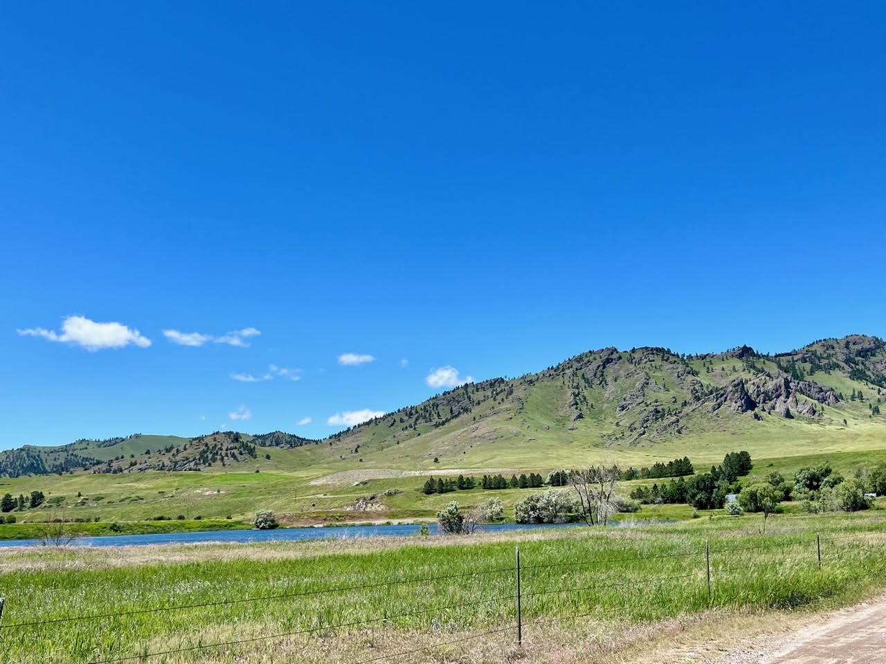 2152 & 2126 Old Us Highway 91