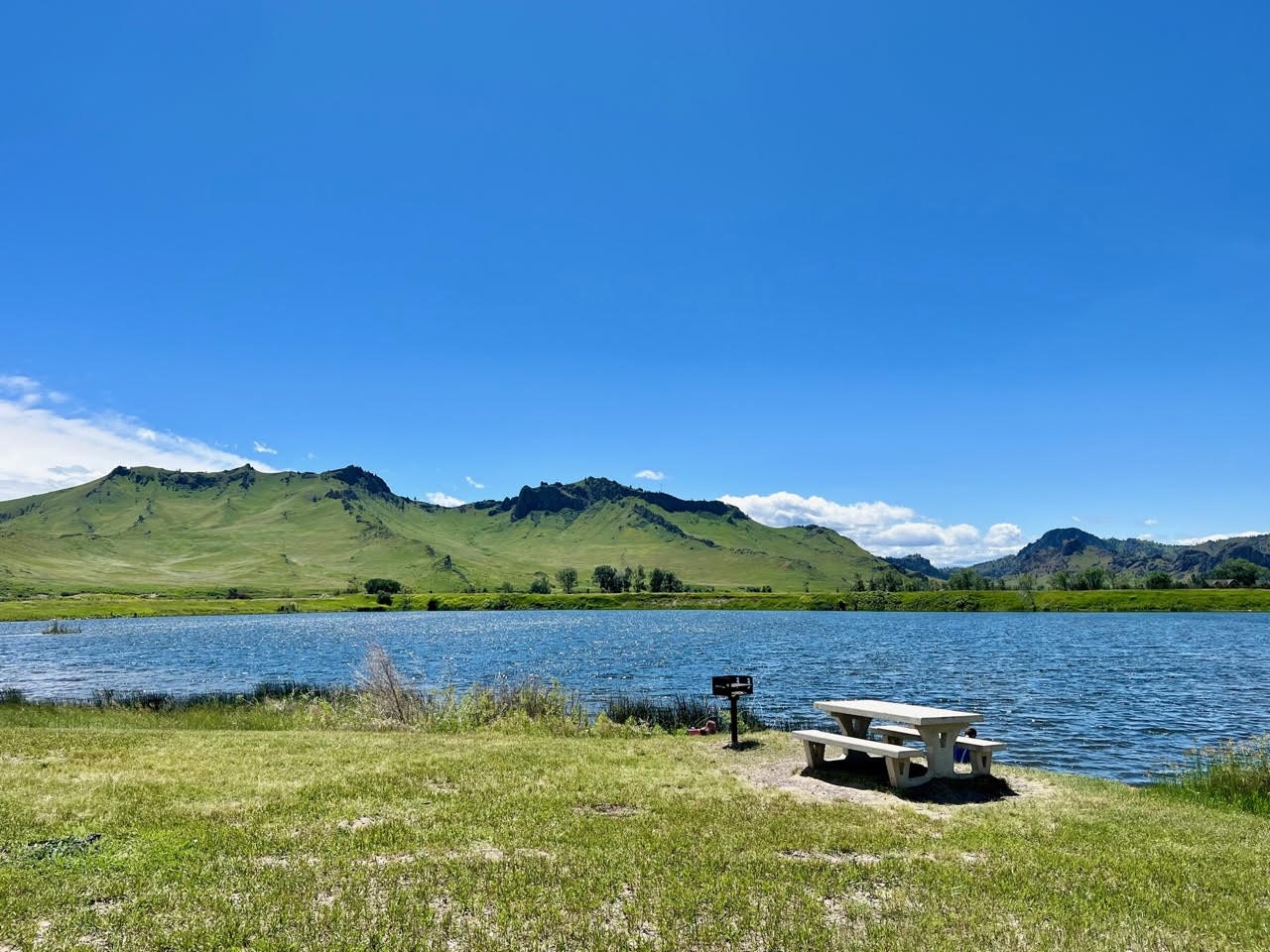 2152 & 2126 Old Us Highway 91