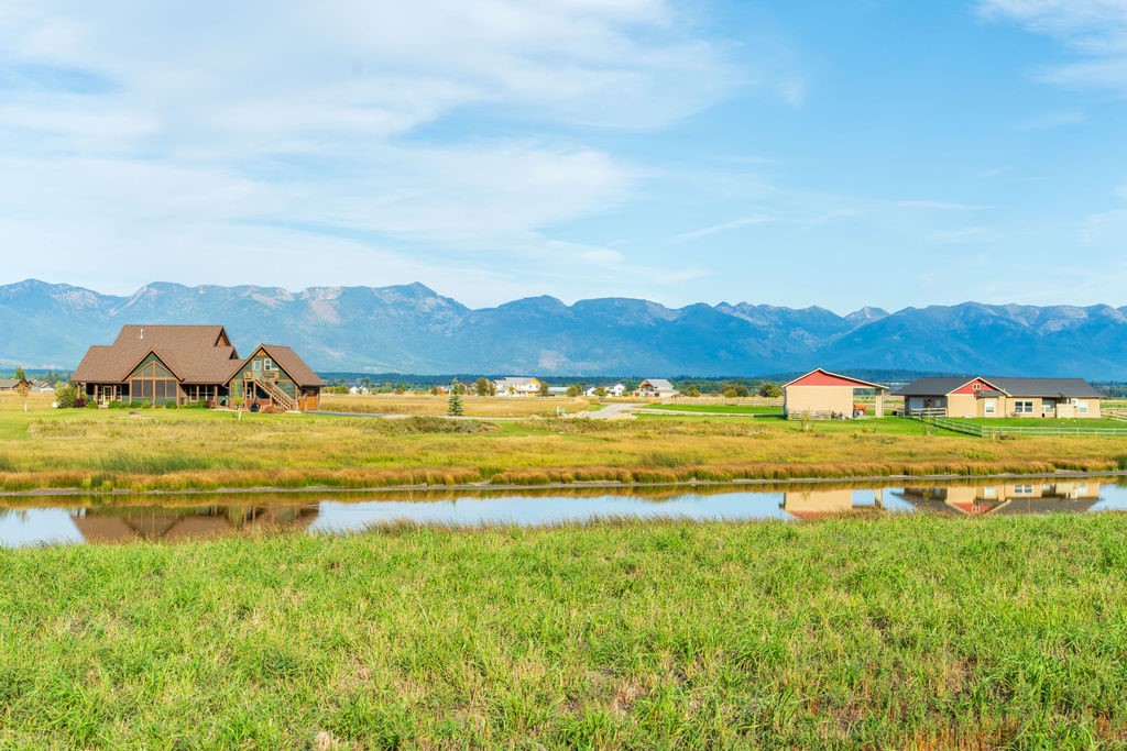 163 Flight Line Lane
