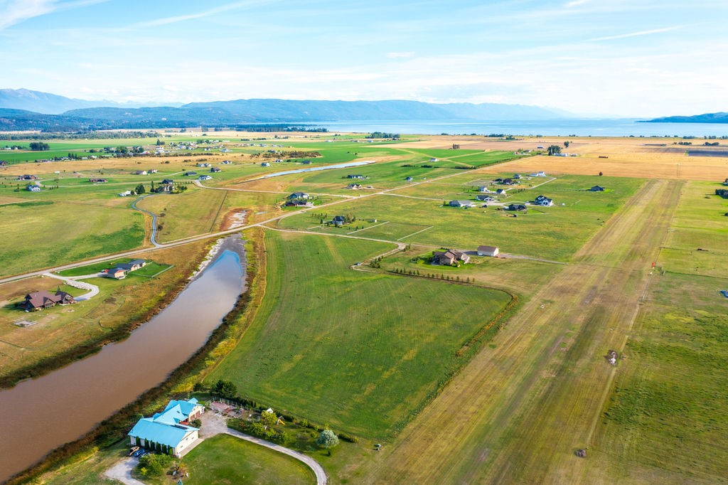 163 Flight Line Lane