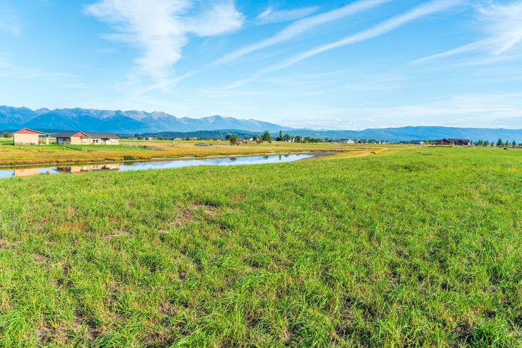 163 Flight Line Lane