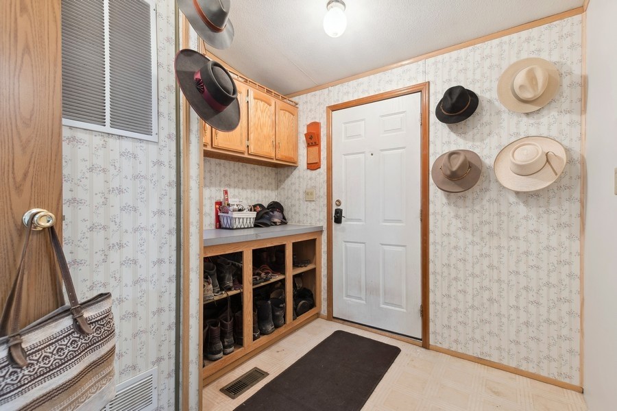 3857 MT Highway 40 W