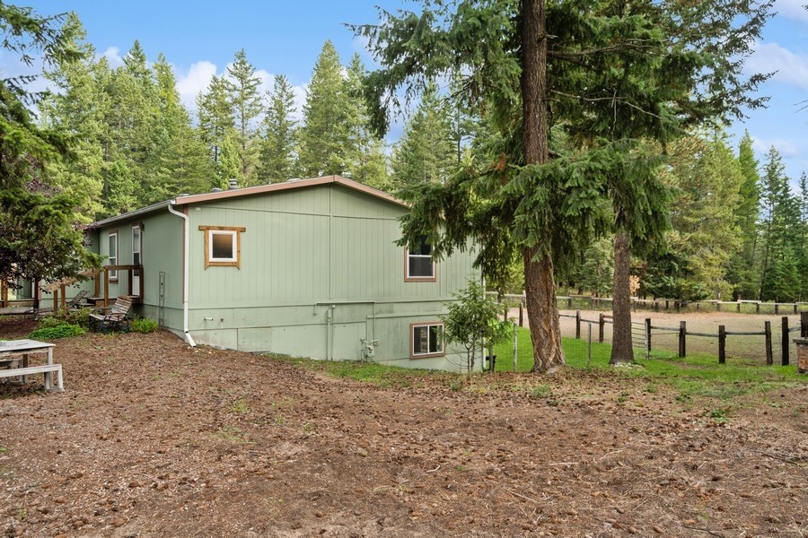 3857 MT Highway 40 W