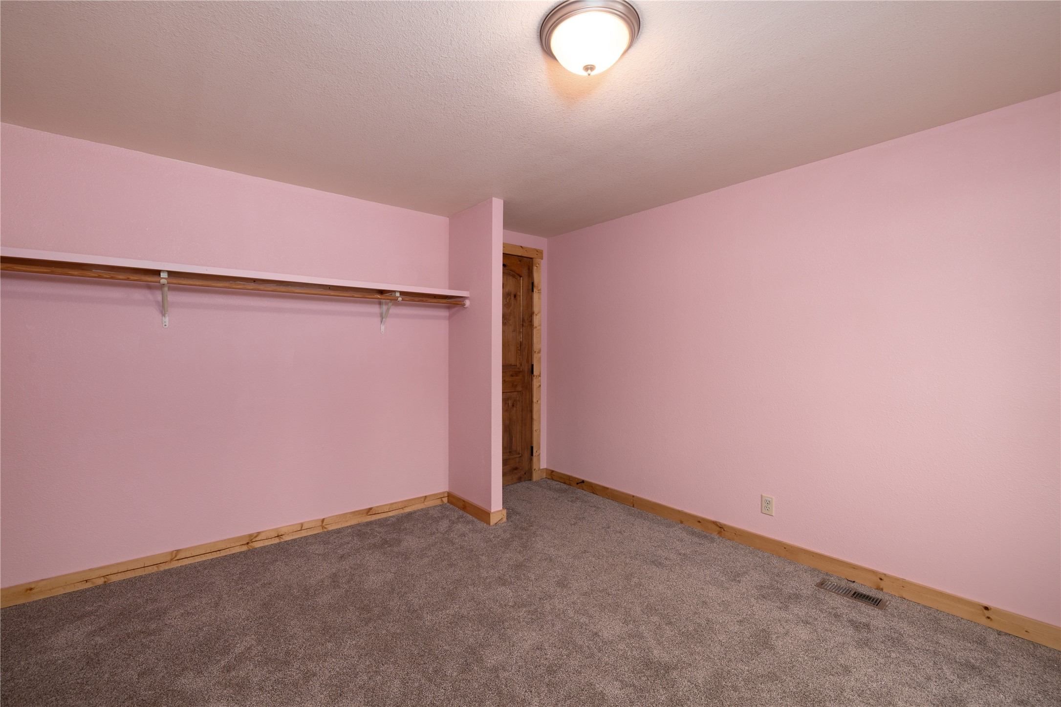 223/233 Happy Hollow