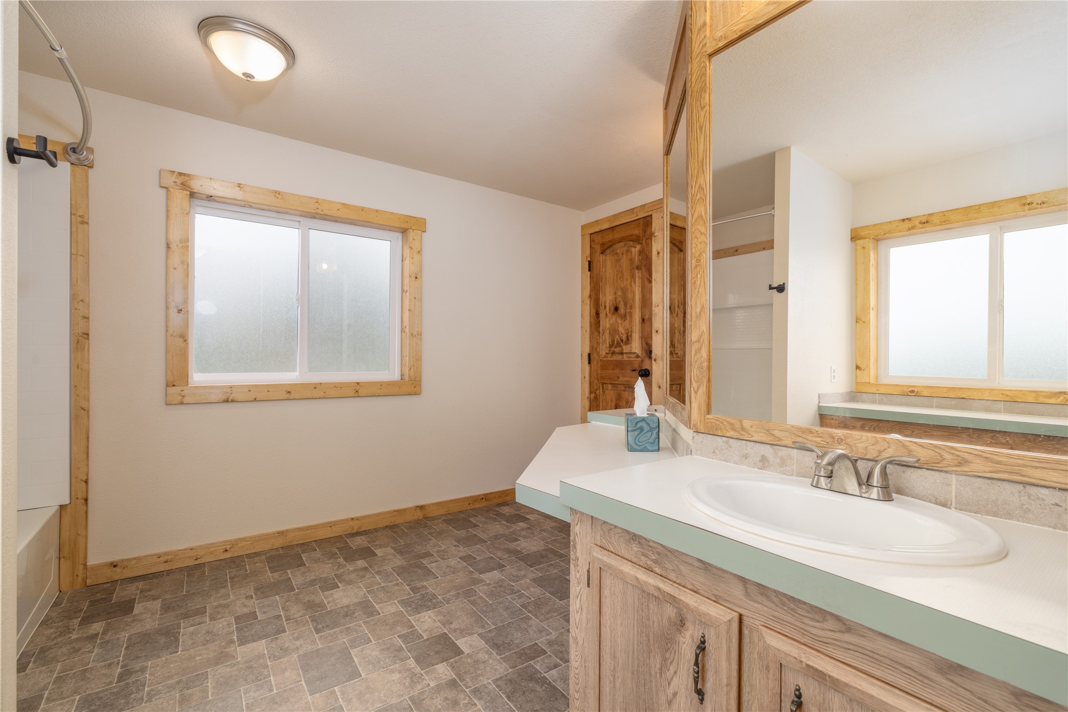 223/233 Happy Hollow